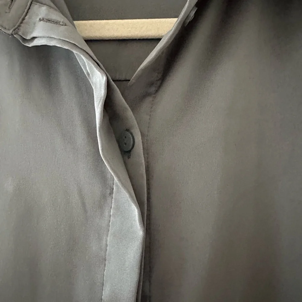 H&M Green Button Down Shirt - Picture 4 of 5